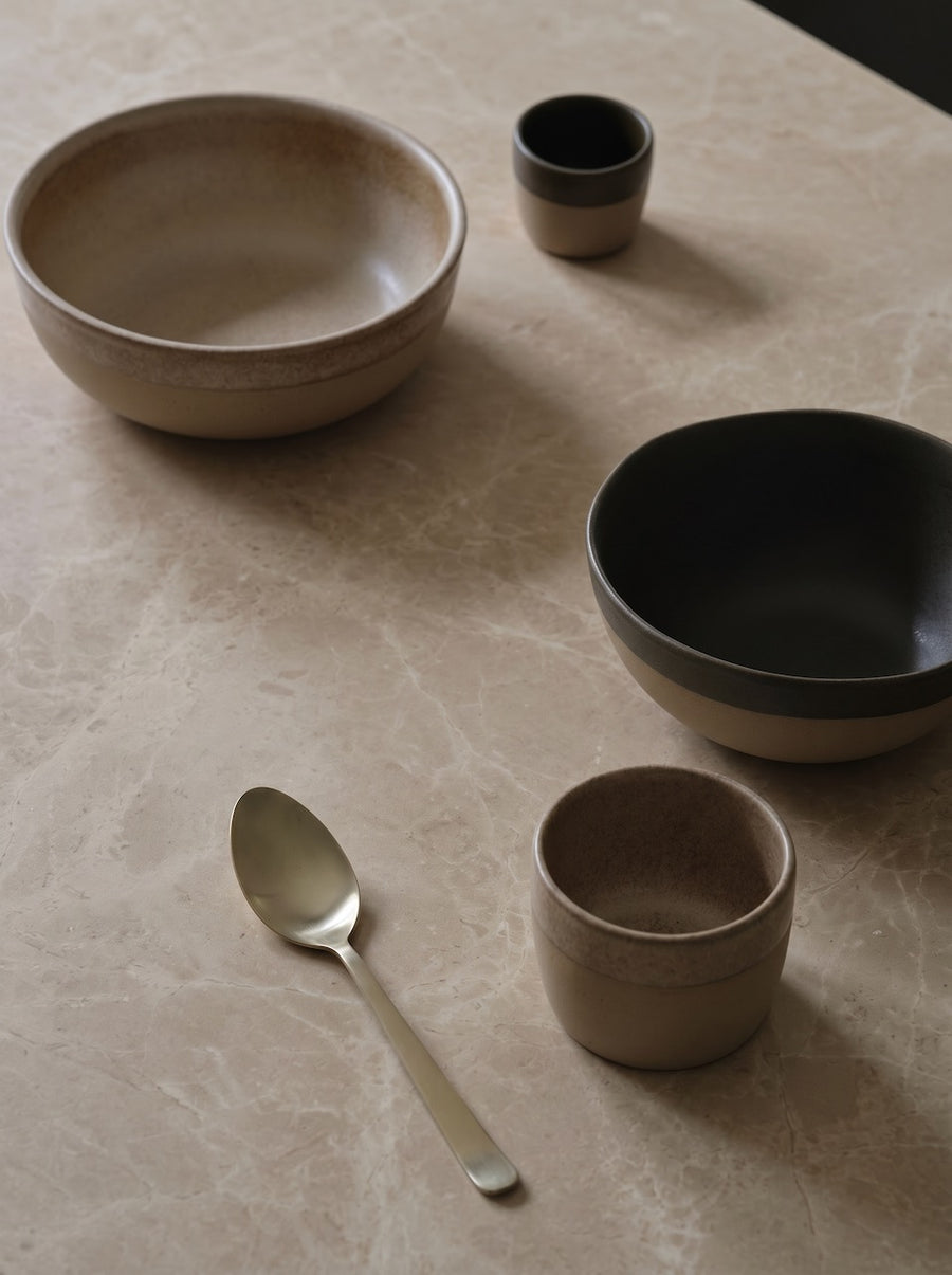 Arenito Portuguese stoneware in olive and sand tones
