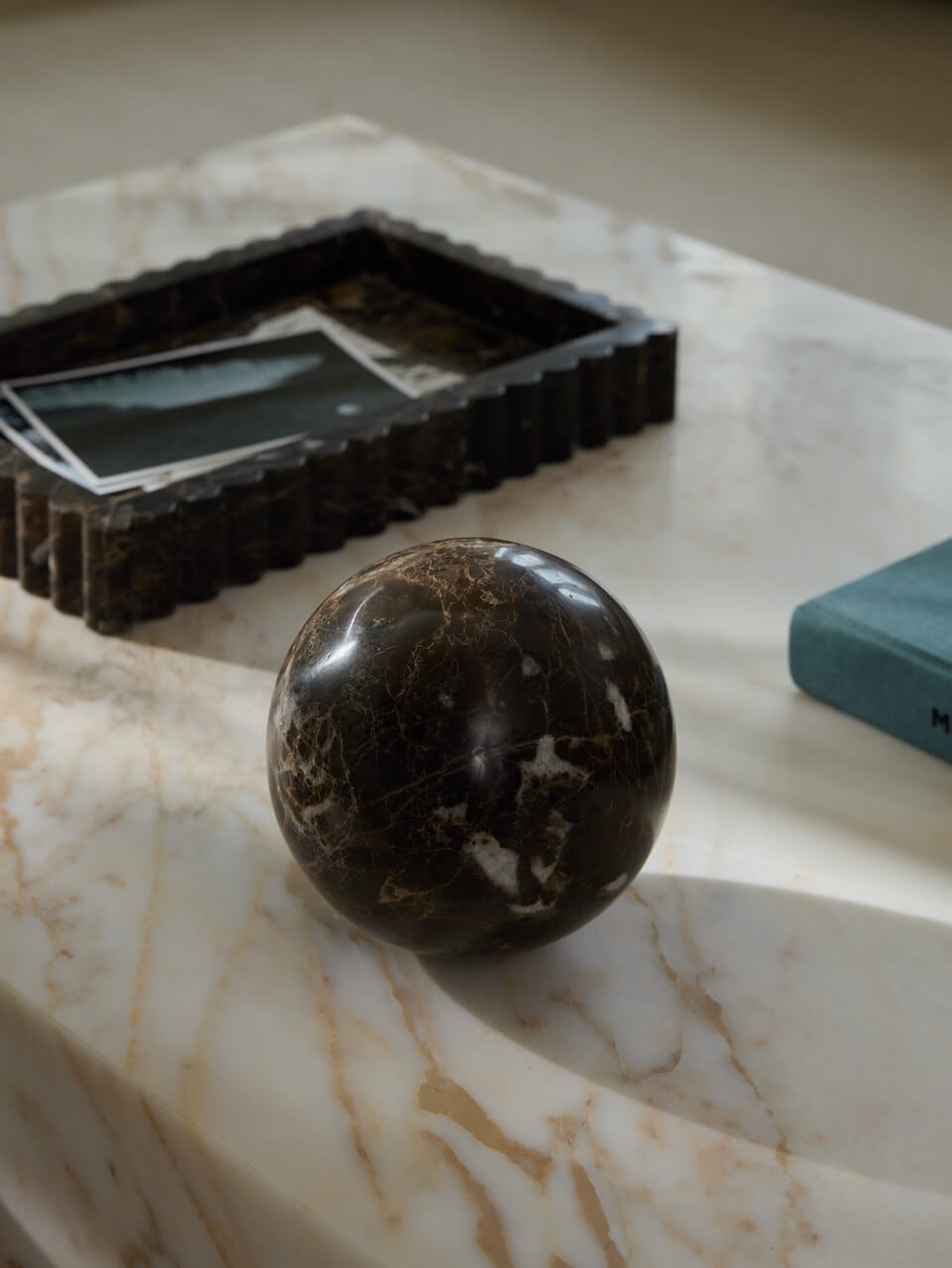 Dunas Dark Emperor Marble Sphere