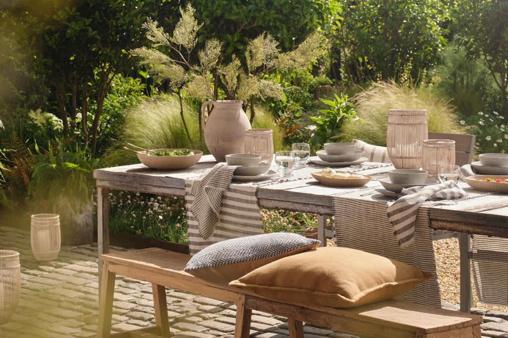 Summer Table Setting