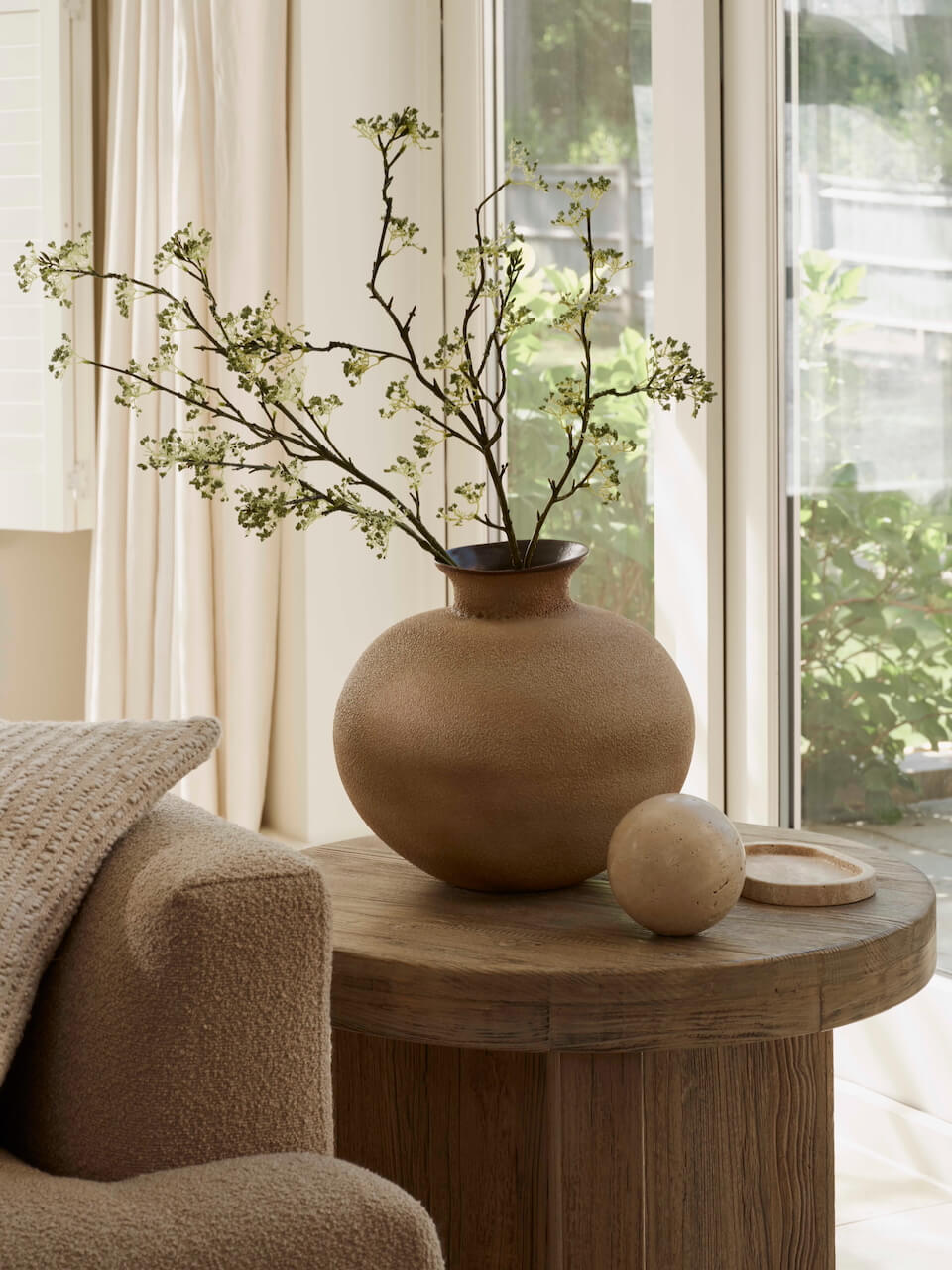 Alvaro Round Vase